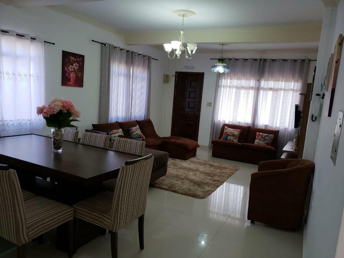 Вилла Yolanda Family House Фос-ду-Игуасу Экстерьер фото
